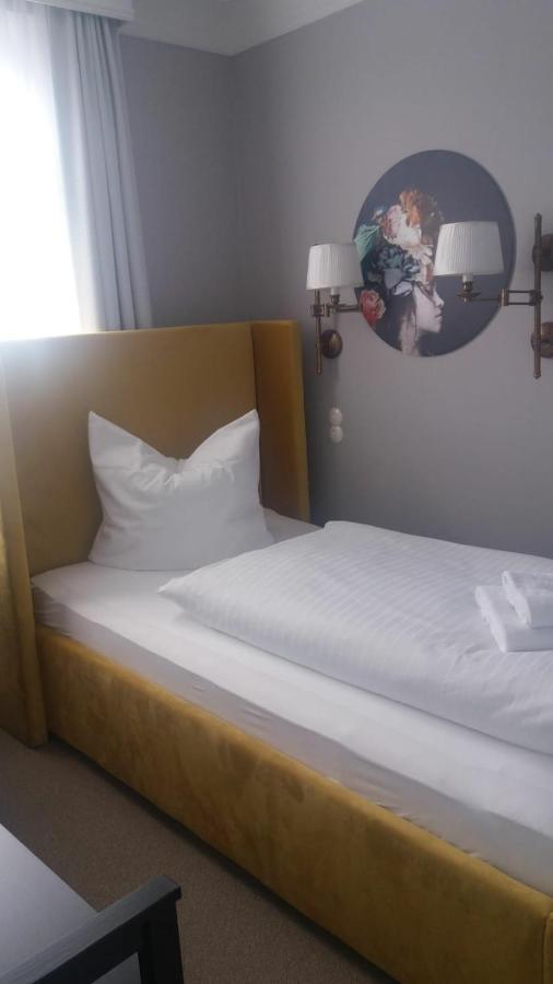 Hotel Landgasthof Adler 巴特克罗青根 外观 照片